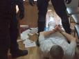 Правоохоронці у Миколаєві впіймали високопоставленого начальника, який системно вимагав з підлеглих хабарі (фото)