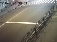 Шокуючі кадри: З'явилося відео з камер спостереження з місця масового смертельної ДТП у Харкові (16+)