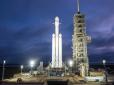 Хіти тижня. Уламки пошкодили птатформу: Центральний прискорювач Falcon Heavy звалився в море при 480 км/год (фото, відео)