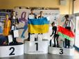 Жовто-блакитний прапор відтіснив з п'єдесталу російський триколор: Три пари юних українських фігуристів феєрично перемогли на міжнародному турнірі у Польщі (фотофакти)