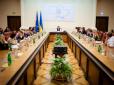 Які зарплати отримали українські міністри та їхні заступники за березень (інфографіка)