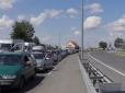 На україно-угорському кордоні утворилися кілометрові черги: Що відбувається (фото)