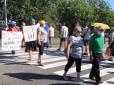 На Миколаївщині селяни перекрили одеську трасу (відео)