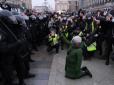 Затриманих на мітингах інвалідів будуть перевозити в спеціальних авто: У РФ вигадали новий прояв 