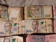 Душили до втрати свідомості: У Києві пограбували матір військовополоненого - затримано двох осіб (фото)