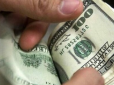 Бережіться! В Україні з'явилися мічені долари: Як розпізнати фальшиві купюри