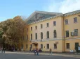 Скандал у центрі Києва: Невідомі почали розбирати один з історичних корпусів Києво-Могилянської академії. Пам'яткоохоронець б'є на сполох