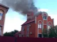 Посадовець хотів убезпечити нерухомість від мародерів, але...: На Курщині дрон атакував будинок чиновника, у якому жили офіцери РФ (фото)