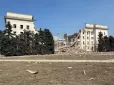 Місто атакували з самого ранку: Росіяни знищили будівлю Херсонської ОДА (фото)