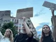 Київська друкарня пояснила, чому відмовилась друкувати для мітингувальників плакати з Зеленським та Януковичем