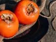 Корисна не для всіх! Кому не можна їсти хурму та чим вона небезпечна