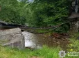 На Буковині: обвалився міст з дітьми: Лікарі розповіли про стан постраждалих